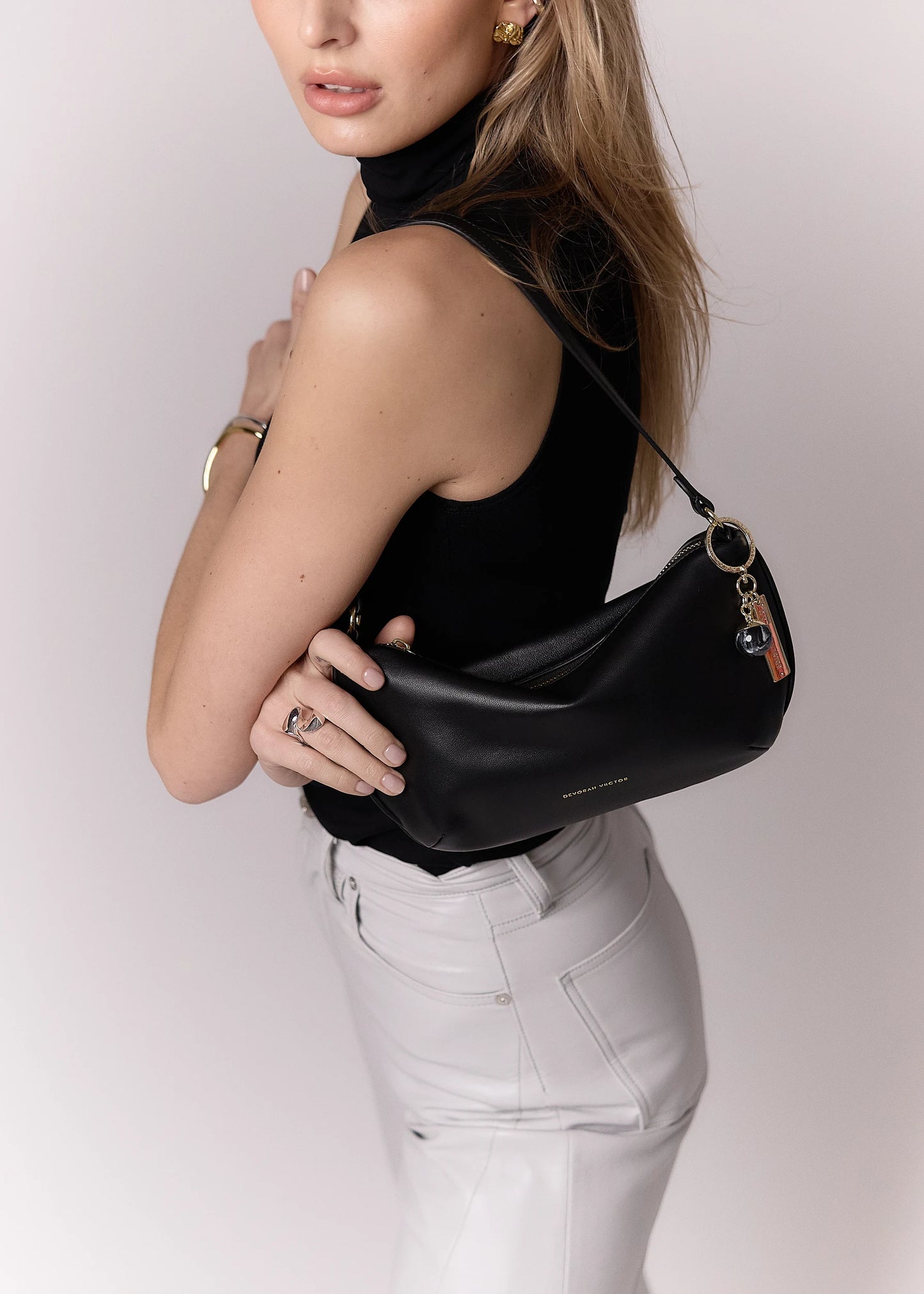 DV SHOULDER BAG